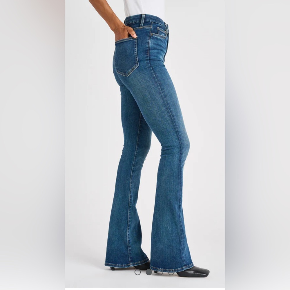 Splendid High Rise Bootcut Jean
NWT
Size :24 - Picture 2 of 9